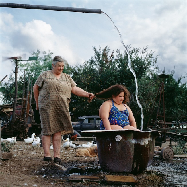 The Bath, 1999 [Le Bain, 1999] © 2021 Alessandra Sanguinetti / Magnum Photos.