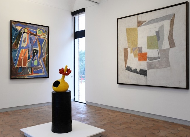 (1) Bram Van Velde, Sans titre, Gouache sur papier, 1951 et Sans titre Gouache sur papier marouflé sur toile, 1963 / Joan Miro, Sa Majesté, Bronze peint, 1967-1968