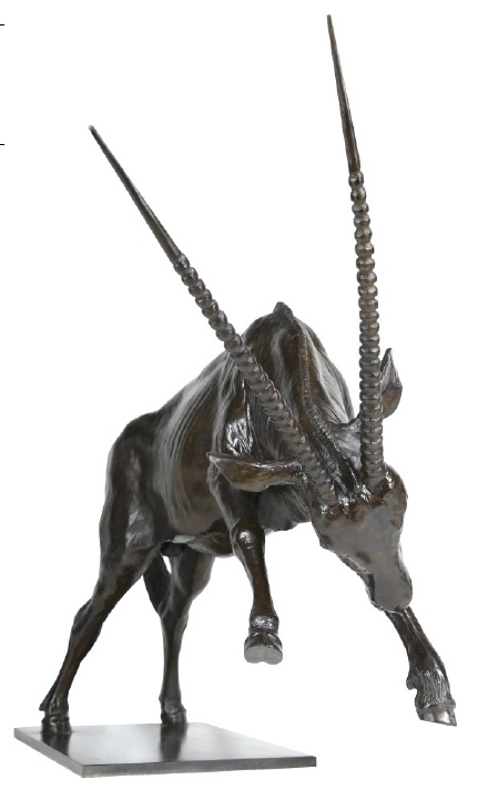 Oryx chargeant, bronze, 43 x 20 x 29 cm Oryx chargeant, bronze, 43 x 20 x 29 cm
