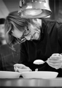 Lauris, Luberon : Domaine de Fontenille, le luxe en bonne mesure. Lauris, Luberon : Domaine de Fontenille, le luxe en bonne mesure.