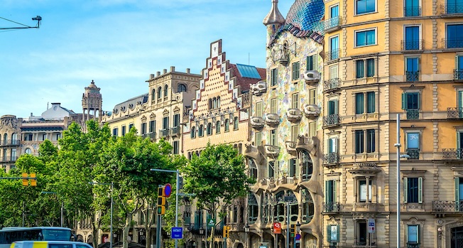 Passeig de Gràcia, l’une des avenues les plus emblématiques de Barcelone grâce à son héritage moderniste Passeig de Gràcia, l’une des avenues les plus emblématiques de Barcelone grâce à son héritage moderniste