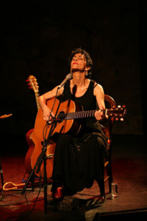 Concert de Angélique Ionatos à l'Église Saint-Vincent de Nyons, le 5 février à 20h30 Concert de Angélique Ionatos à l'Église Saint-Vincent de Nyons, le 5 février à 20h30