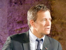 Francis Huster se glisse dans la peau d’Albert Camus, théâtre du Chêne Noir, Avignon, 16 et 17 mars à 19h Francis Huster se glisse dans la peau d’Albert Camus, théâtre du Chêne Noir, Avignon, 16 et 17 mars à 19h