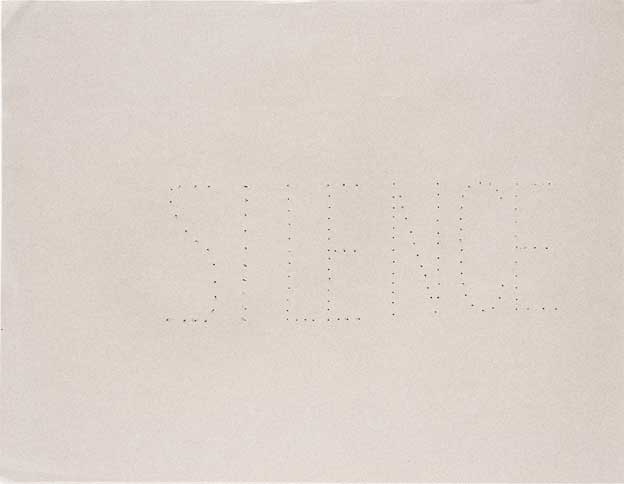 Hessie, Silence, 1972. Perforations sur papier gris, 50 x 65 cm. Photos Béatrice Hatala.Courtesy Galerie Arnaud Lefebvre