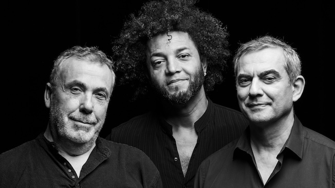 Machado Novo Trio. Como As Flores