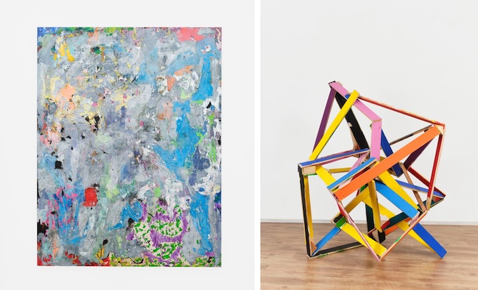 Taberzit, 2025, acrylique sur toile, 260 x 200 cm./ Aerolithe, 2025, bois et peinture sur montagne de tissus, 100 x 100 x 1000 cm.