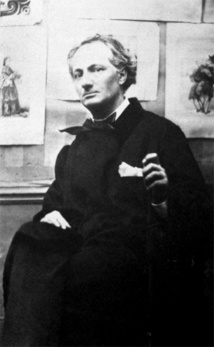 Étienne Carjat (1828-1906), Baudelaire aux estampes, 1863, photographie, portrait-carte, Paris, Bibliothèque nationale de France © BnF Étienne Carjat (1828-1906), Baudelaire aux estampes, 1863, photographie, portrait-carte, Paris, Bibliothèque nationale de France © BnF