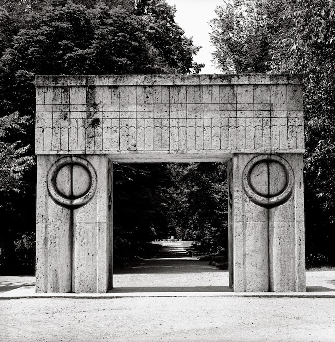 Dan Er. Grigorescu, Porte du Baiser © DR