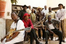 VENDREDI 15 AOUT. Marciac, Gers, Jazz in Marciac, La Mecanica Loca/Orchestra Baobab. 