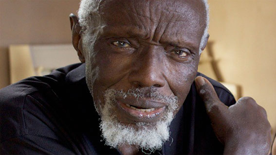 Ousmane Sow © Béatrice Soulé/Roger Viollet/ADAGP