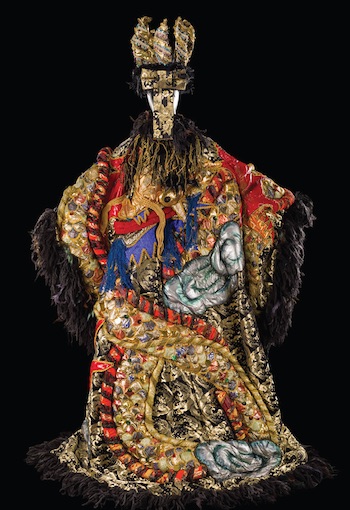 Costume de Tomio Mohri pour le rôle du Roi Dodon dans Le Coq d’or, opéra de Rimski- Korsakov. Théâtre Musical de Paris, Châtelet, 1984. © CNCS / Florent Giffard