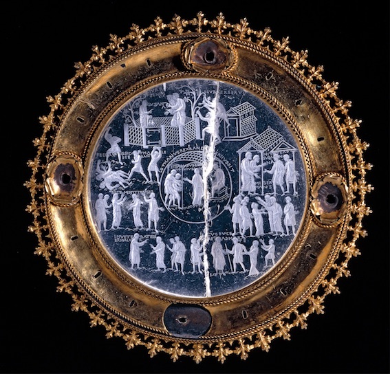 Cristal de Lothaire, Quartz, or, cuivre, Vers 855–869 , Probablement réalisé à Aix-la-Chapelle, Allemagne, 1855