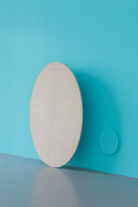 Claude Rutault,dé-finition/méthode, autoportrait en pied 2011, peinture sur toile 168 x 110 cm © Antoine Cadot courtesy Perrotin