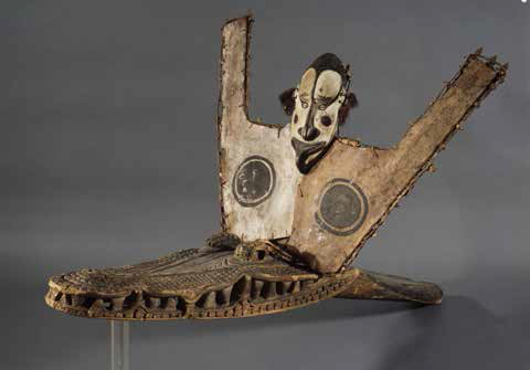 Sabi ou savi, bouclier de pirogue, Papouasie-Nouvelle-Guinée © MKB, Peter Horner Sabi ou savi, bouclier de pirogue, Papouasie-Nouvelle-Guinée © MKB, Peter Horner