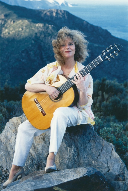 Récital Valérie Duchâteau, guitare, chapelle du Mas Riquer, Catllar (66), le 2 juin 2019 à 17h