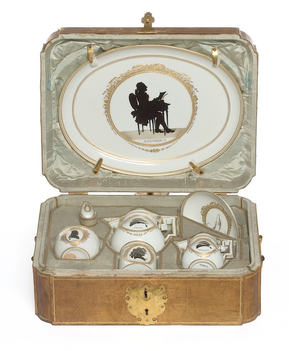 Déjeuner solitaire — Manufacture de Meissen 1780/1790 © MAD Paris / Jean Tholance