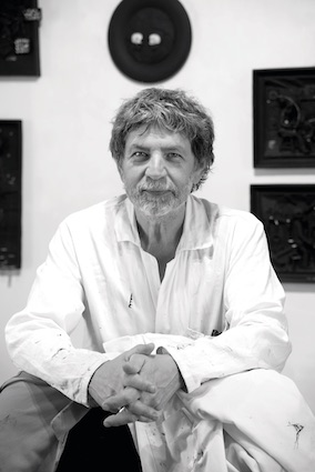 Philippe Favier dans son atelier, 2020 © Musée de Valence, Emmanuel Georges