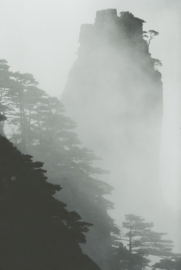 Huang Shan, Chine, 1983 © Marc Riboud, Courtesy Polka Galerie.