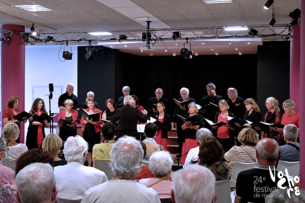 Collégiale de St Donat (26) : Le Choeur Madrigal en concert dimanche 28 novembre à 16 h 30