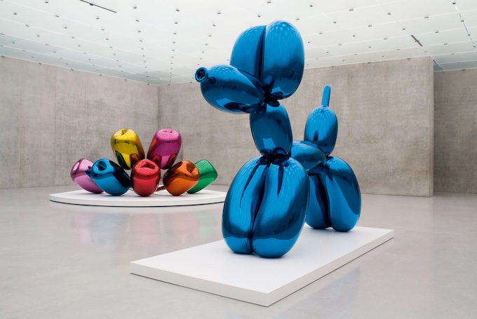 Balloon Dog Blue, 1994, 307.34 x 363.22 x 114.3 cm © Pubenstock