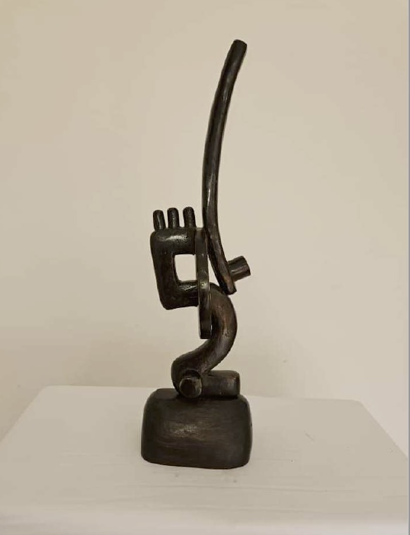 Abou Traoré, Noumou-Son, 2020, Bronze à la cire perdue, H 57 cm Abou Traoré, Noumou-Son, 2020, Bronze à la cire perdue, H 57 cm