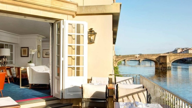Chambre et terrasse sur l'Arno © DR Chambre et terrasse sur l'Arno © DR