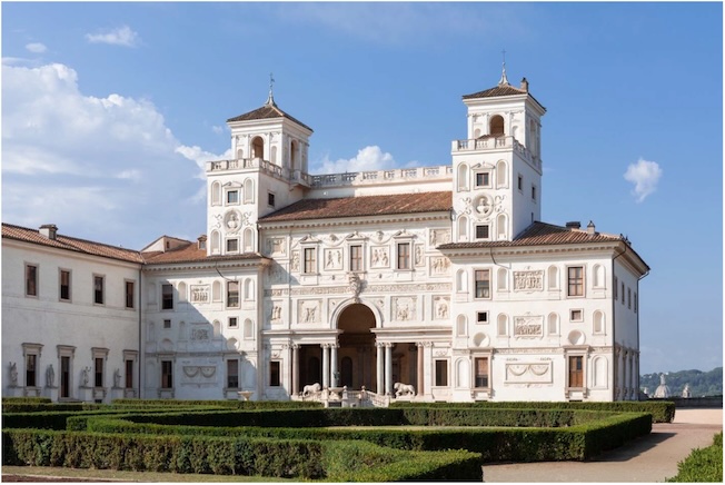 ￼Vue de la façade de la Villa Médicis à Rome © Daniele Molajoli