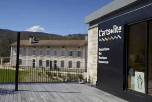 Saint-Jean-en-Royans : L'artsolite, centre d'art contemporain dans la Drôme, expose Yann Nguema