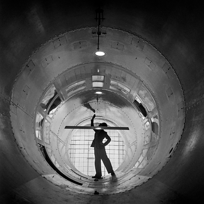 La soufflerie aérodynamique de Chalais-Meudon. Meudon (Hauts-de-Seine), 1936. © Gaston Paris / Roger-Viollet