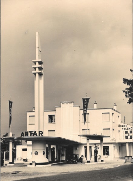 Station-service Relais du Sud Années 1940 photographie ancienne, collection antarama.free.fr © Tous droits réservés