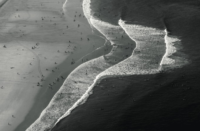 Delphine Trentacosta. Série initiée lors de déplacements en avion en direction de Lacanau pour des missions de surveillance photographique du littoral canaulais