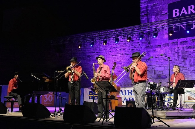 Charlie’s Rock and Rolling © DR