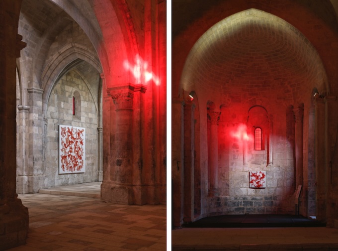 Vues in situ de l'exposition Variations rouges © Isabelle Arthuis