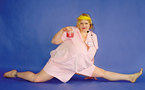 Mika Rottenberg, Mary’s Cherries,  au Frac Languedoc Roussillon, du 7 juin au 29 septembre 2012