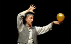 Un illusionniste au 25ème Festival National des Humoristes de Tournon/Tain l'Hermitage, août 2013
