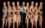 Luis Mariano toujours vivant grâce à Pierrogeri, ténor saint-paulois, et les danseuses de Rheda, au Palais des Congrès de Béziers, le 2  mars à 15 h