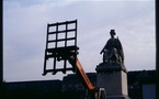 Paris, Fondation Cartier pour l’art contemporain. « Raymond Hains : L'œuvre en chantier. Du Grand Louvre aux 3 Cartier ». Du 9 juin au 27 août 2026