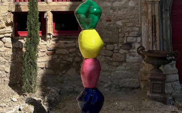 Saint Didier (84). Le Château de Thézan (XVIe - XVIIe - Provence), ouvre ses portes pour la première fois, et exposition de l’artiste Caitrona Platts-Manoury du 27 mai au 17 septembre 2023