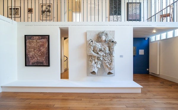 Vue in situ de l'exposition « Jean Dubuffet et Nikki de Saint Phalle, Chassés Croisées »  © Yoann Couette, Fondation Dubuffet, Paris