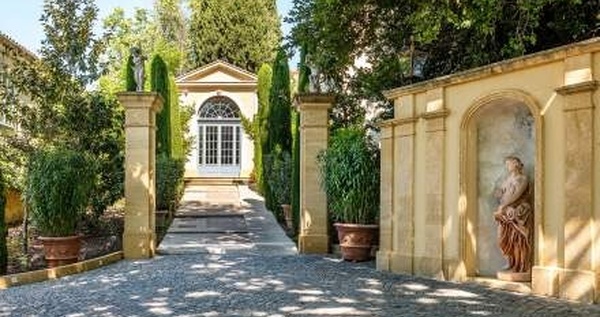 La Villa Gallici, un petit palazzo au cœur d'Aix en Provence. La Dolce Vita Provençale