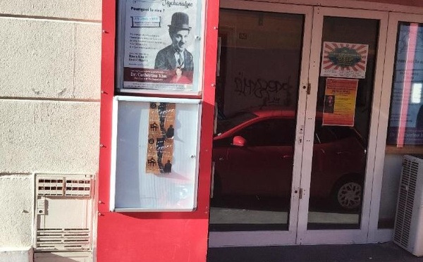 Marseille, Théâtre du Têtard : Pourquoi le rire ? Texte de Catherina Kiss le vendredi 15 mai 2026 à 19 heures