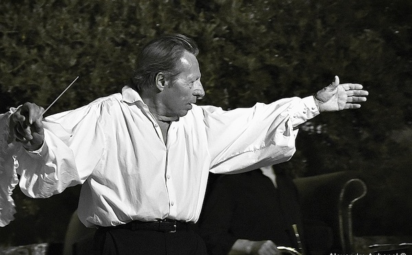 Portrait de Cyril Diederich dans le cadre des concerts au coucher du soleil. 10e édition à Oppède du 14 au 18 août 2026