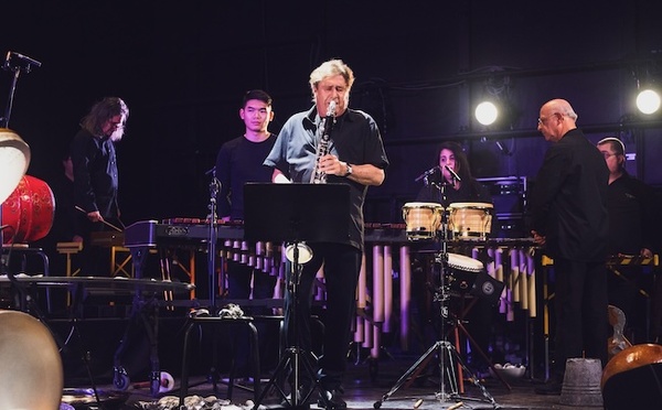 Bourg-En-Bresse, Amphitorium :  « Au-dessus de l'obscurité ». Louis Clavis, Keyvan chemirani, &amp; Les Percussions de Treffort. 9 &amp; 10 octobre 2026