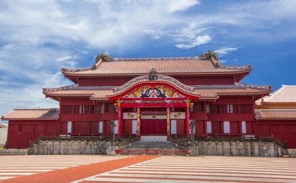 Un joyau du royaume de Ryūkyū renaît à Okinawa : le château de Shuri rouvre ses portes le 23 novembre 2026