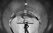 La soufflerie aérodynamique de Chalais-Meudon. Meudon (Hauts-de-Seine), 1936. © Gaston Paris / Roger-Viollet