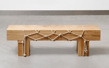 ColAAb x Morgane Tschiember, Shibari bench (banc), 2022. Chêne massif de Bourgogne, corde en lin. © Aurélien Mole