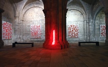 Musée de Salagon : Yves Zurstrassen, Variations rouges. Expo jusqu'au 14 décembre 2026