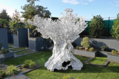 Olivier - 2018 - Bronze, hauteur = 3,35 m, diamètre = 3 m