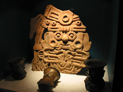 Sculpture du Temple de Quetzalcoatl 