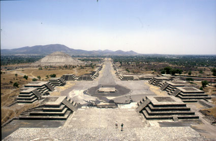 Vue du sommet de la pyramide de la Lune